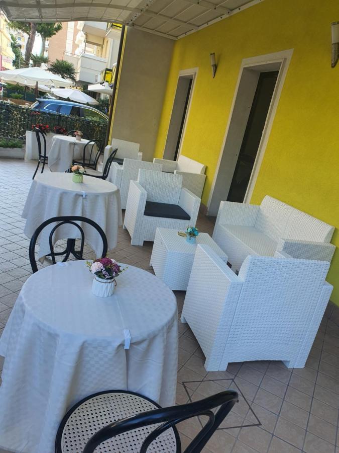 רימיני Hotel Dream מראה חיצוני תמונה
